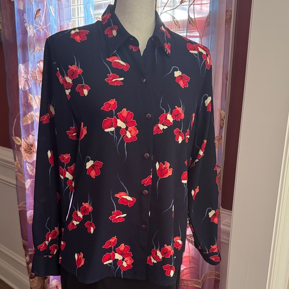 Liz Claiborne Dark Blue and Red Floral Top